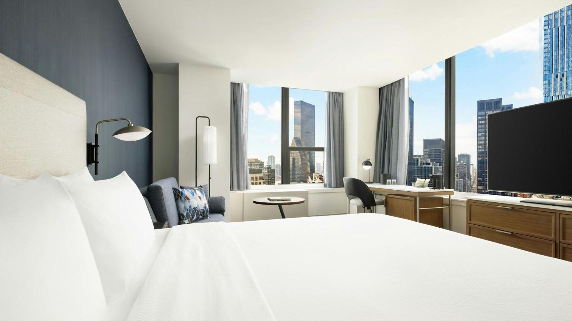 Courtyard Manhattan/midtown East Hotel 4*