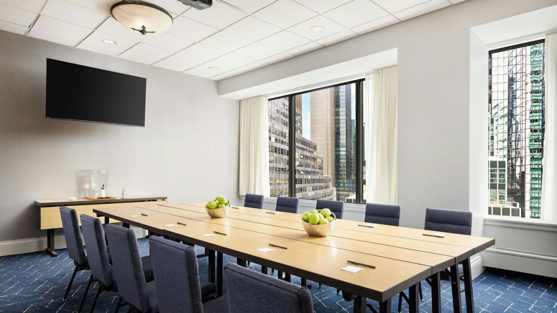 Courtyard Manhattan/midtown East Hotel 4*