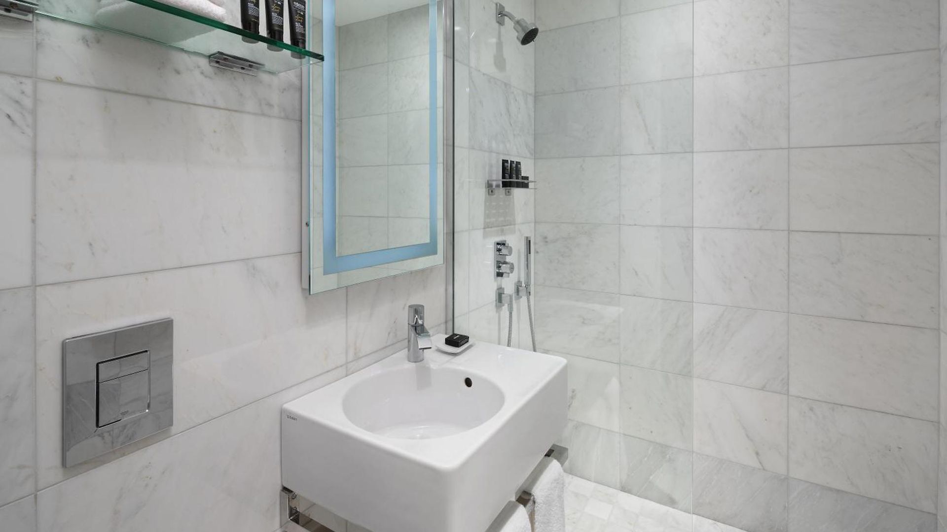 Dream Midtown, By Hyatt New York