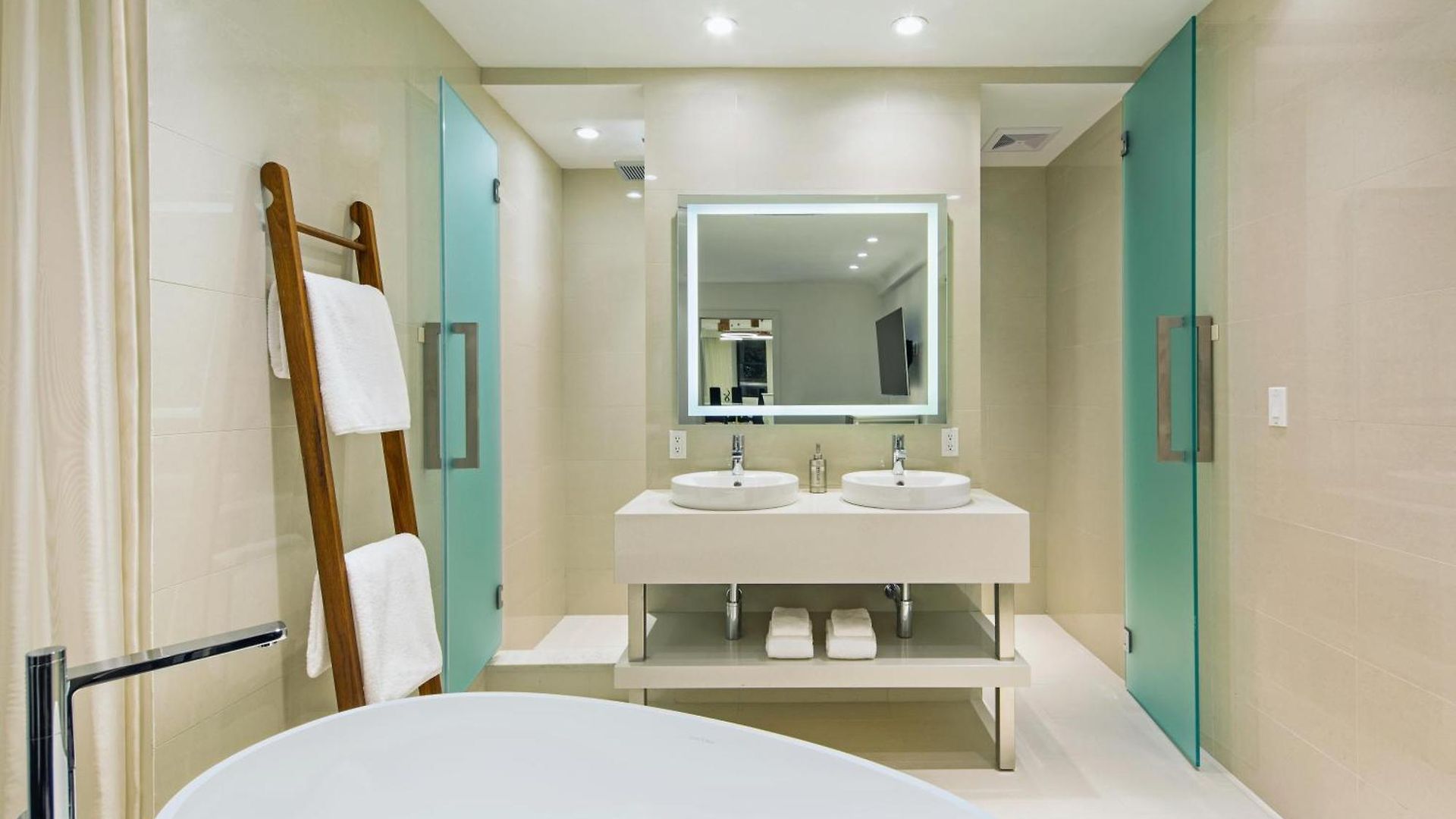 Dream Midtown, By Hyatt 4*