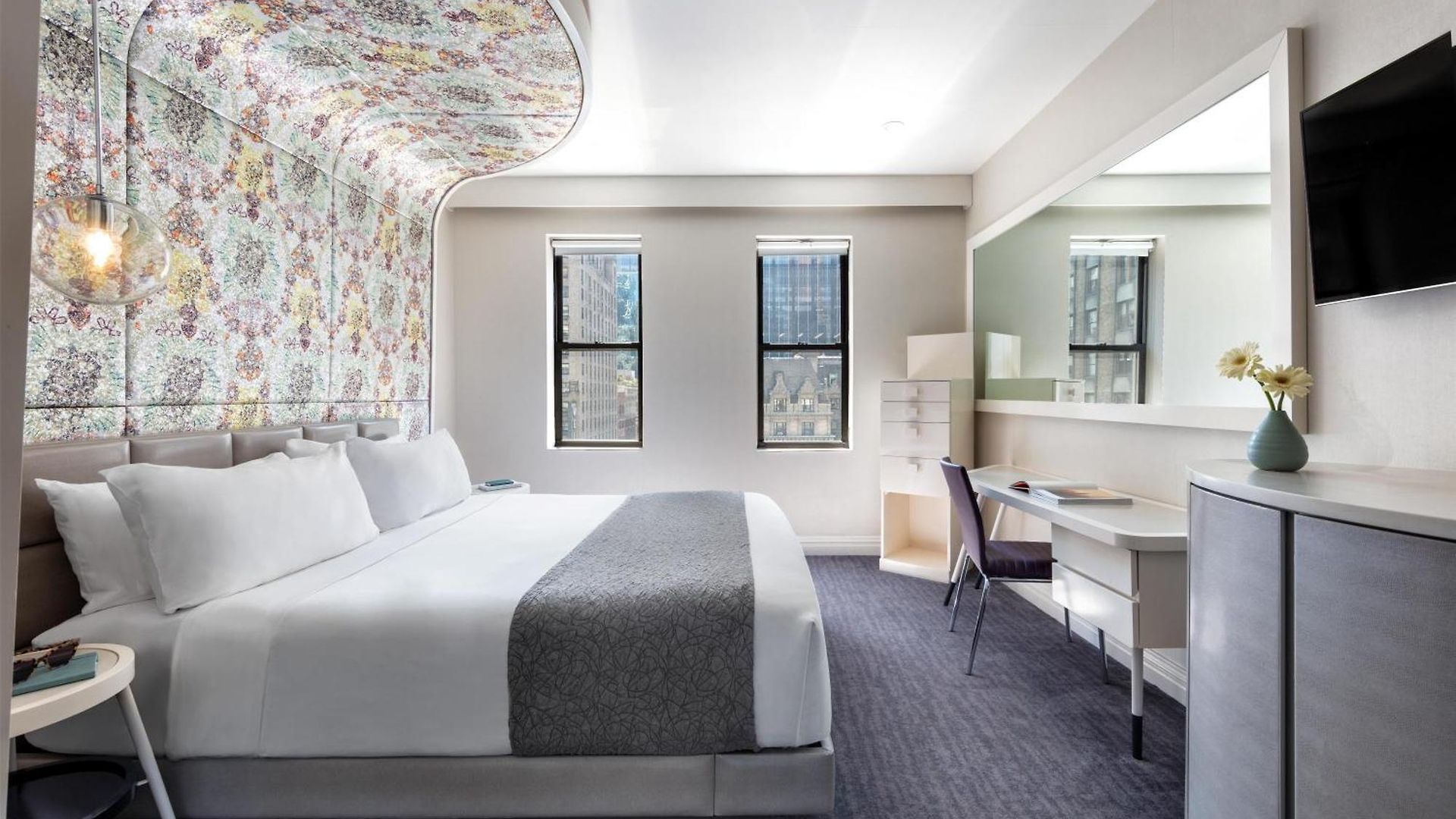 Dream Midtown, By Hyatt New York