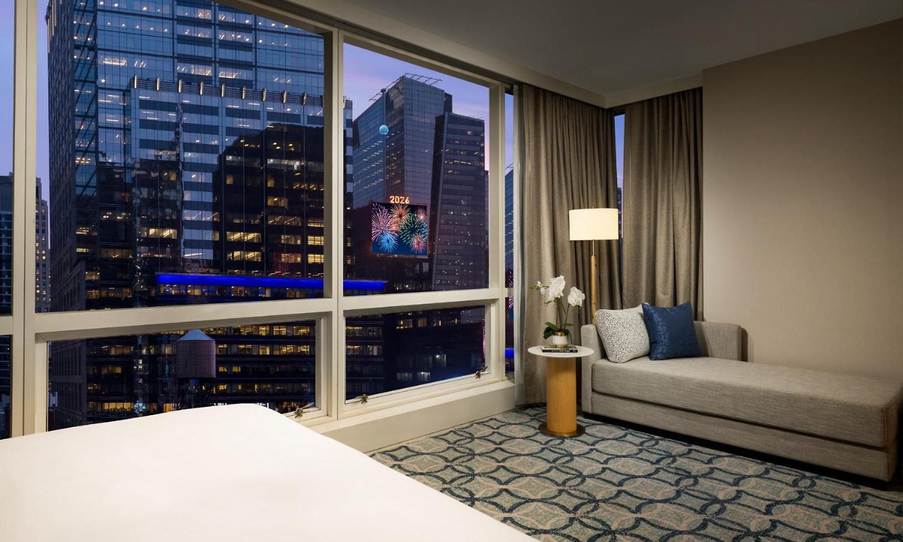 Millennium Premier Times Square Hotel 4*