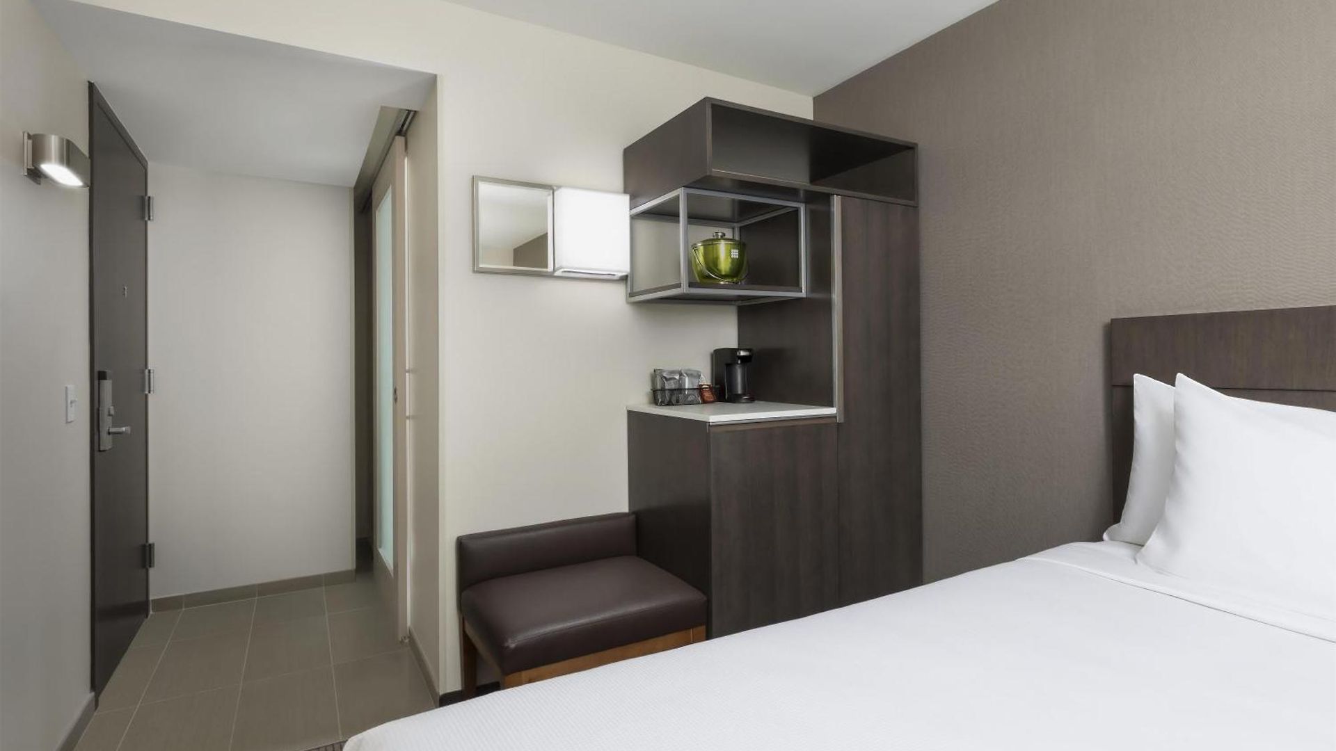 Hyatt Place - Times Square 4*