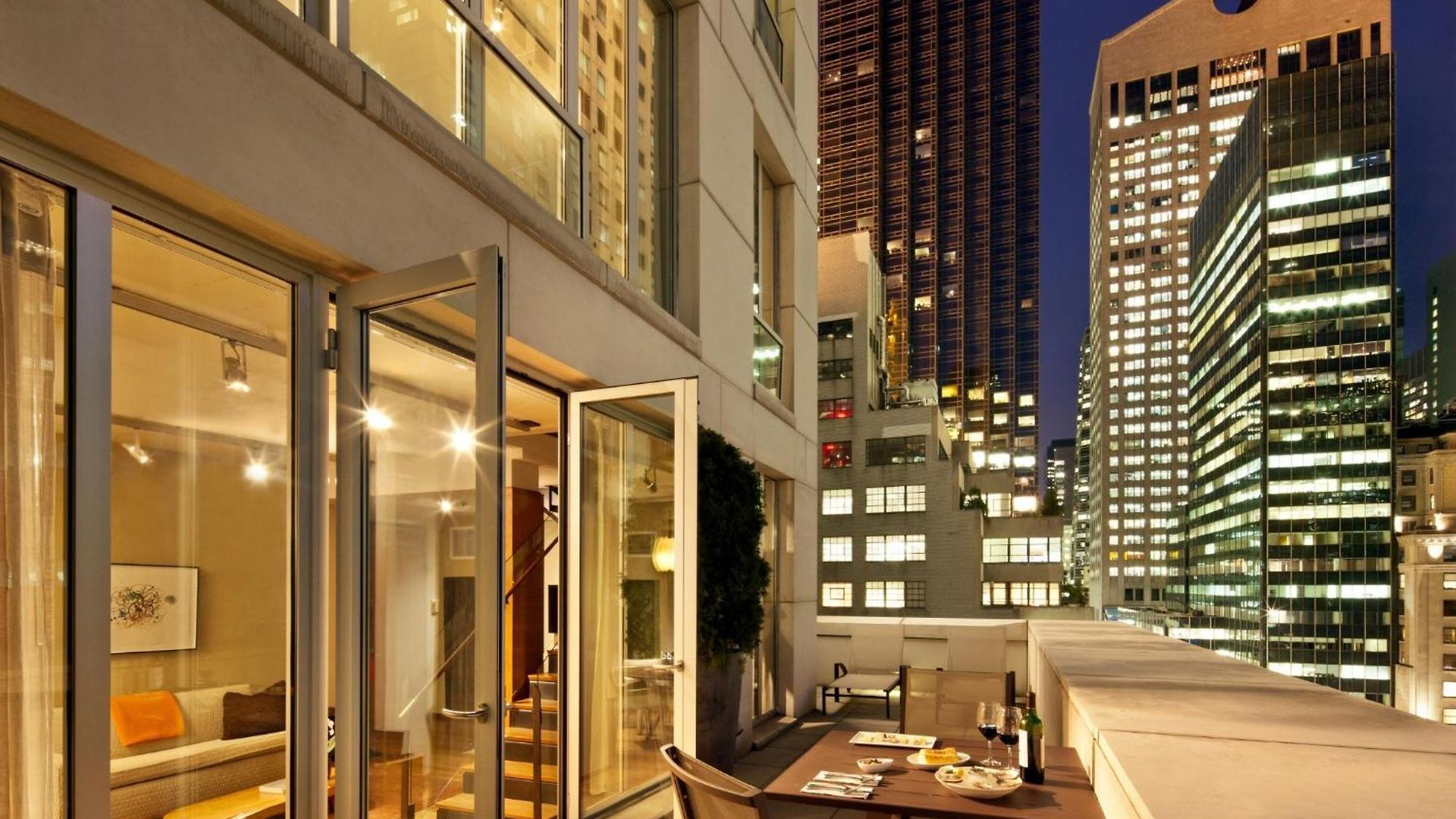 Hotel Chambers