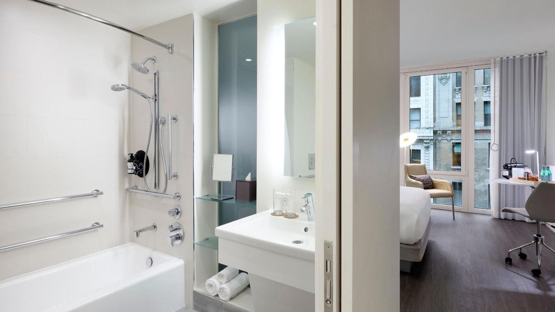 Hotel Innside By Melia Nomad 4*