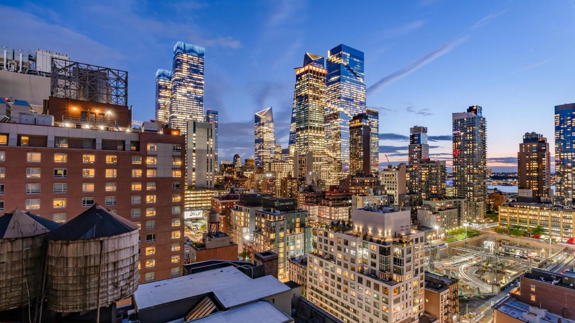 Doubletree By Hilton New York Times Square West Hotel