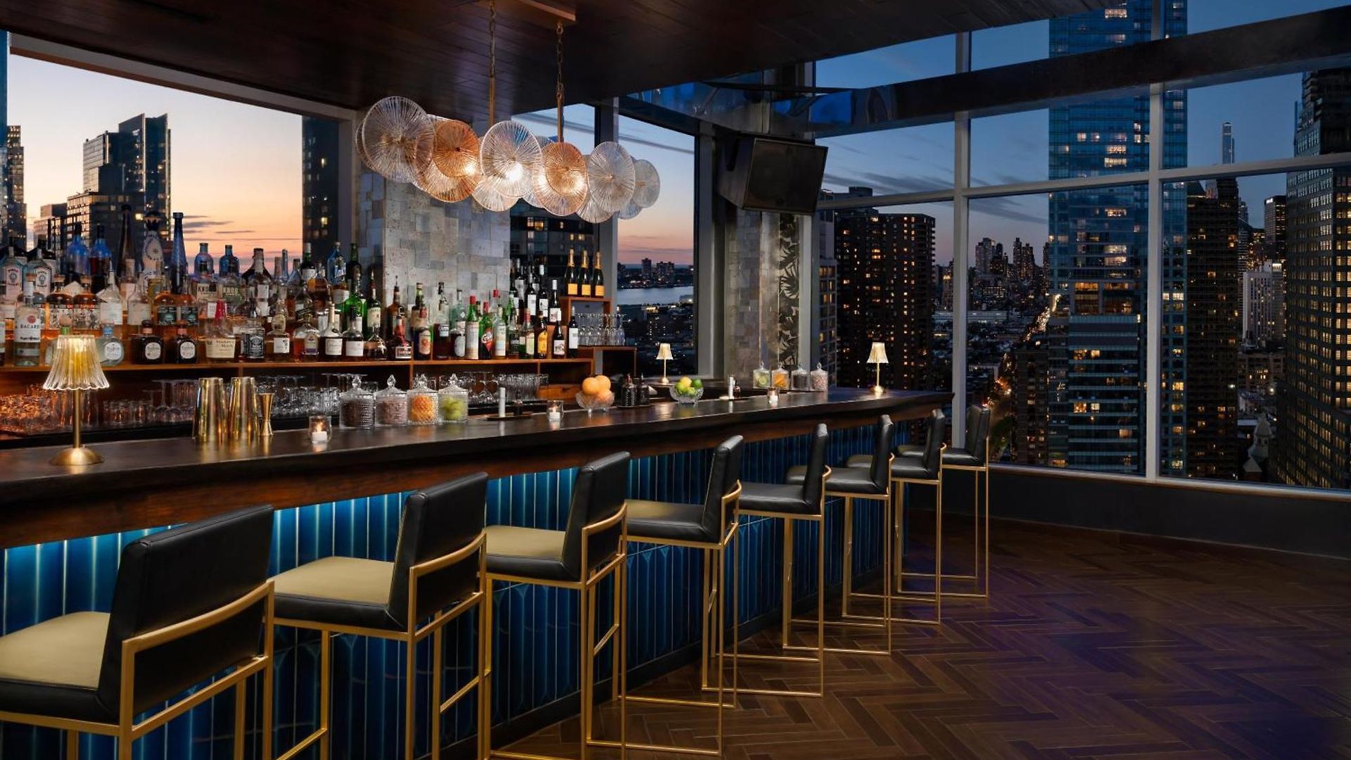 Hotel Doubletree By Hilton New York Times Square West 4*
