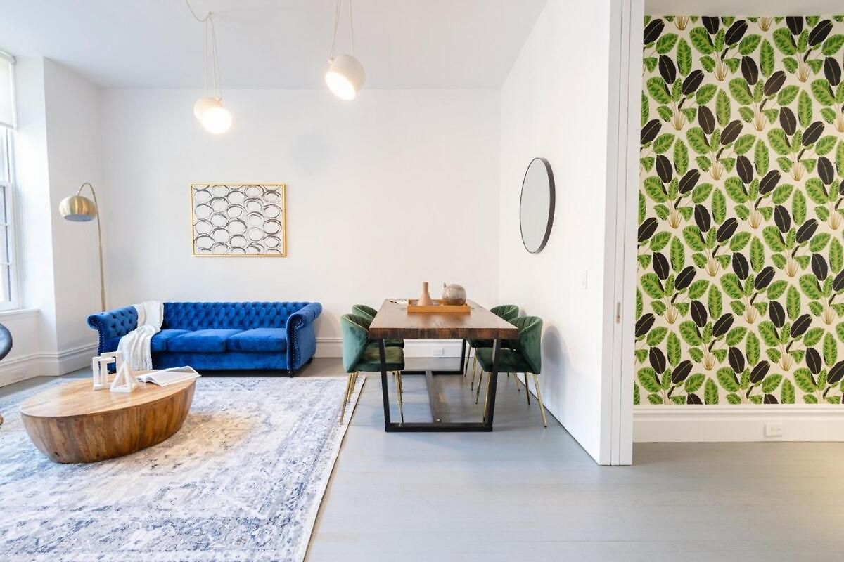 Apartment E10-2 Designer East Village Townhouse 1br W D