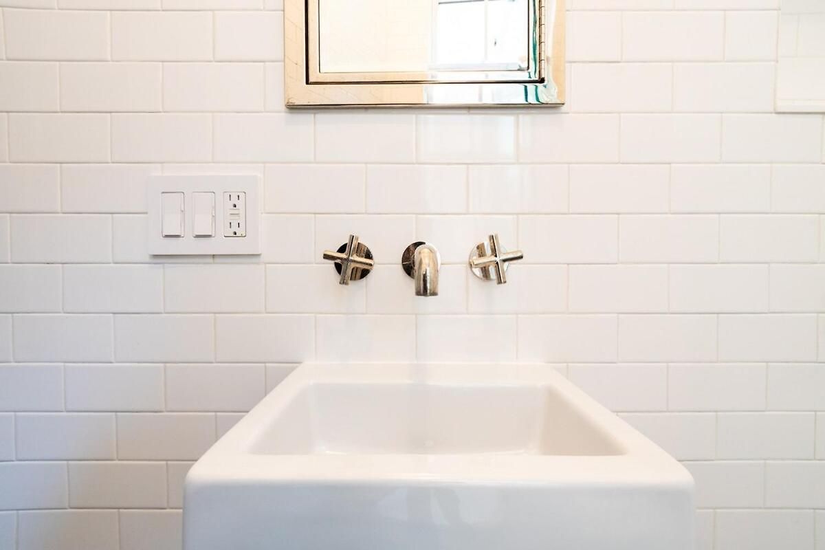 Apartment E10-2 Designer East Village Townhouse 1br W D New York