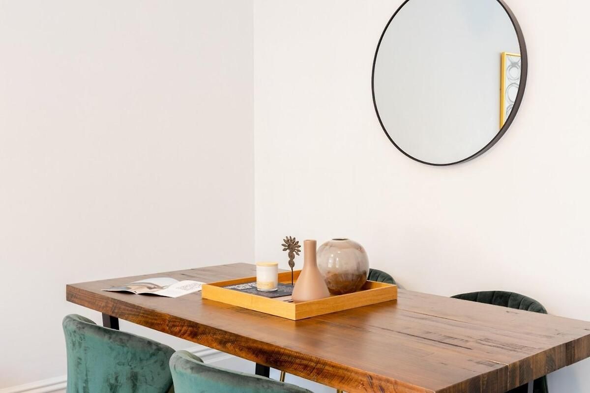 E10-2 Designer East Village Townhouse 1br W D Apartment New York