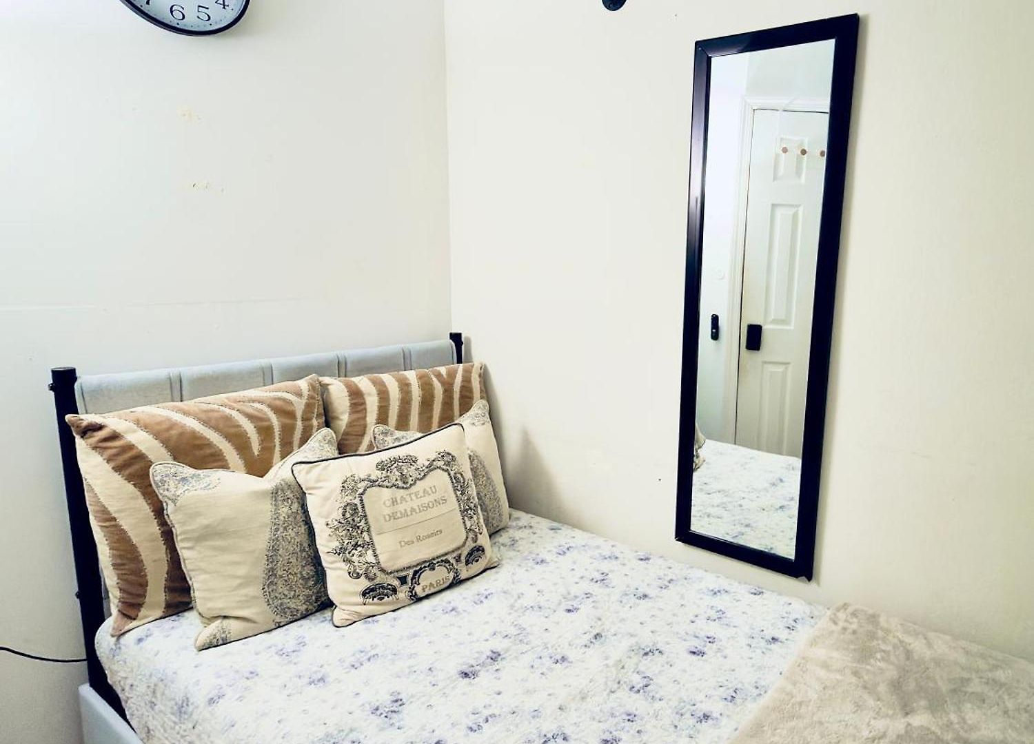 Ues Manhattan #1 In Shared Homestay