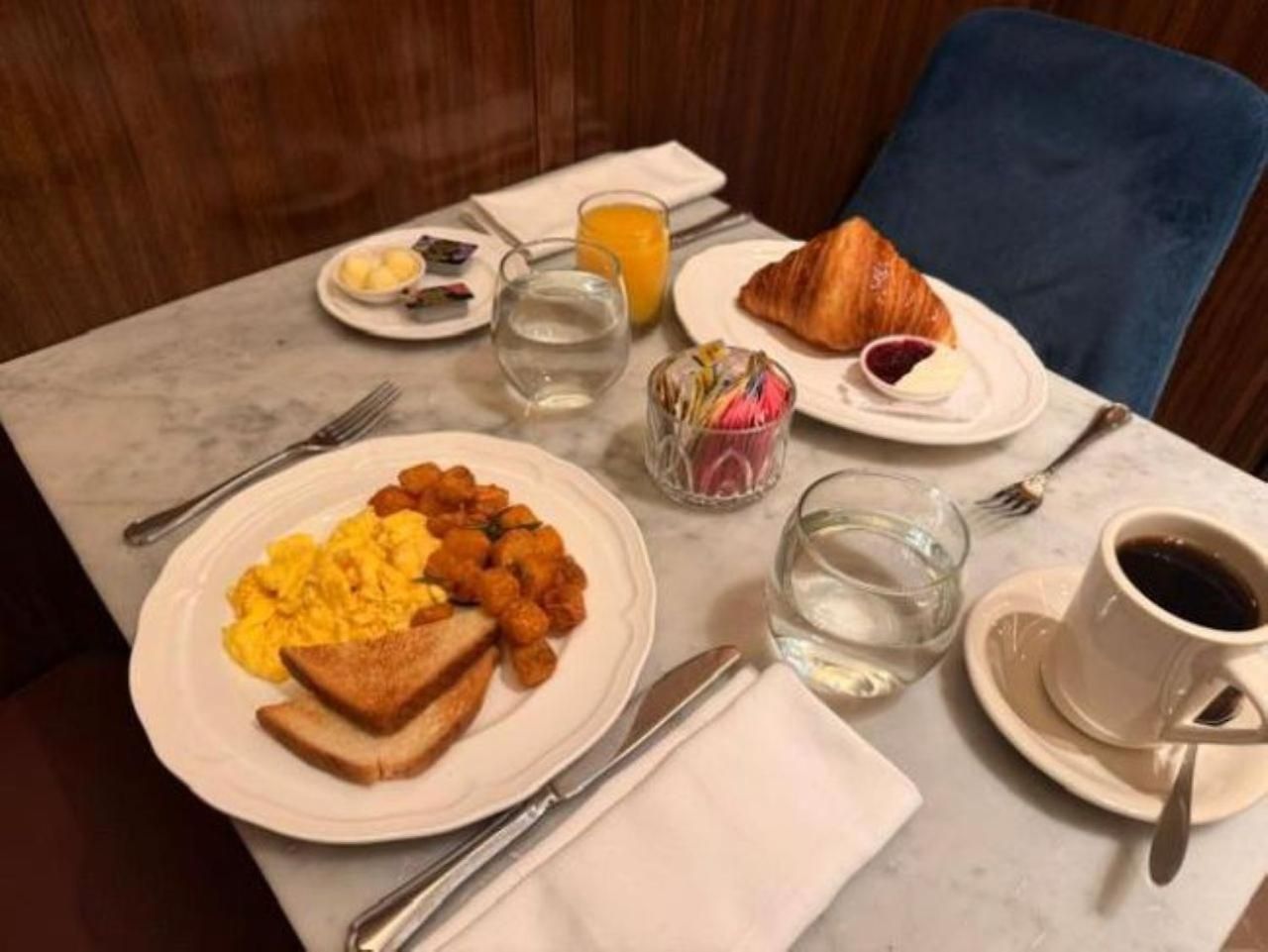 The Iroquois Times Square, A Small Luxury Hotel Hotel 5*
