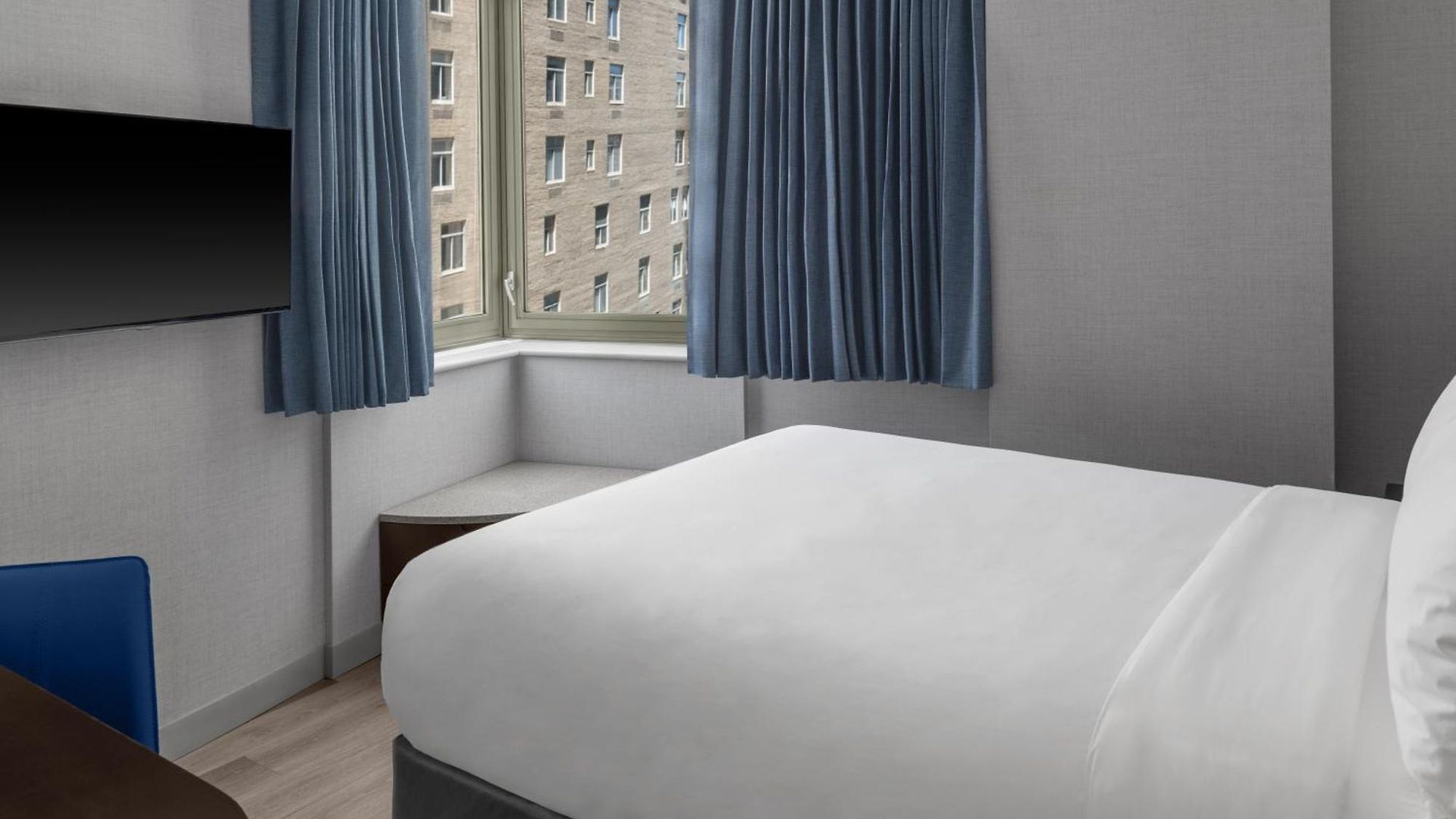 Four Points By Sheraton Downtown 3*