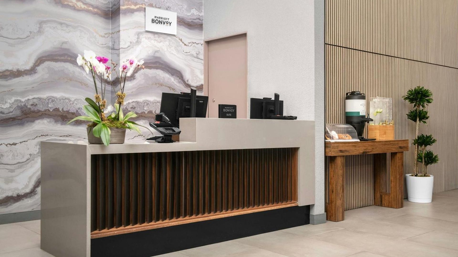 Hotel Springhill By Marriott Manhattan Times Square New York