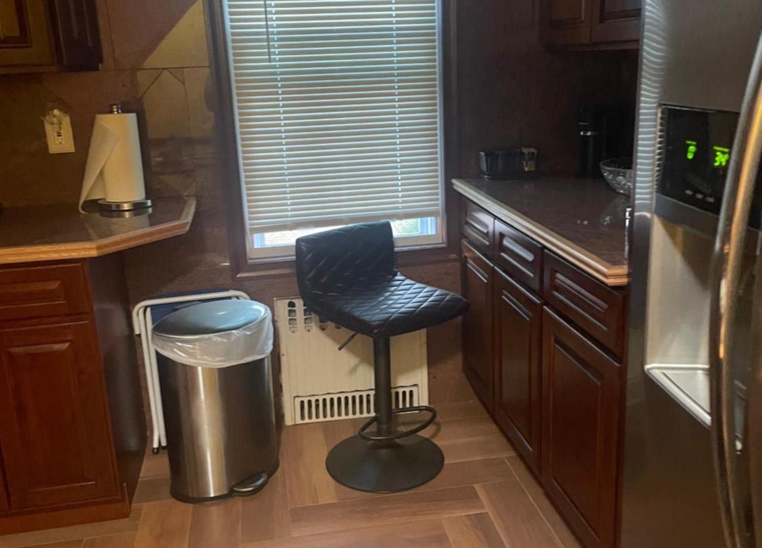 Private Unit With Own Entrance To Share