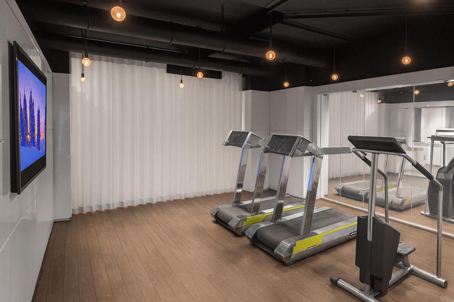 Ues 1br W Doorman Elevator Gym Nr Park Nyc-565 Apartment *