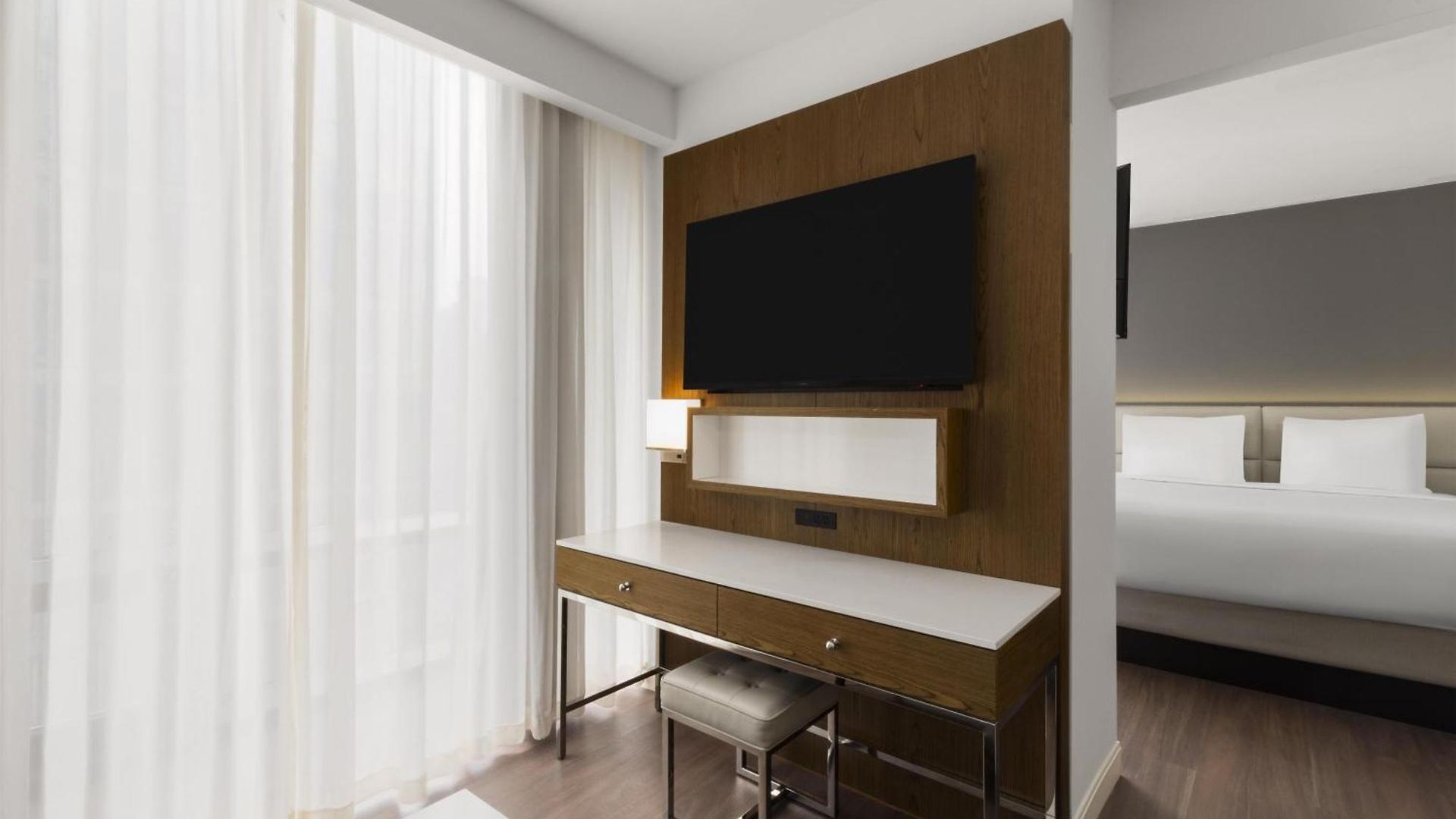 Hotel Western Premier Empire State 3*