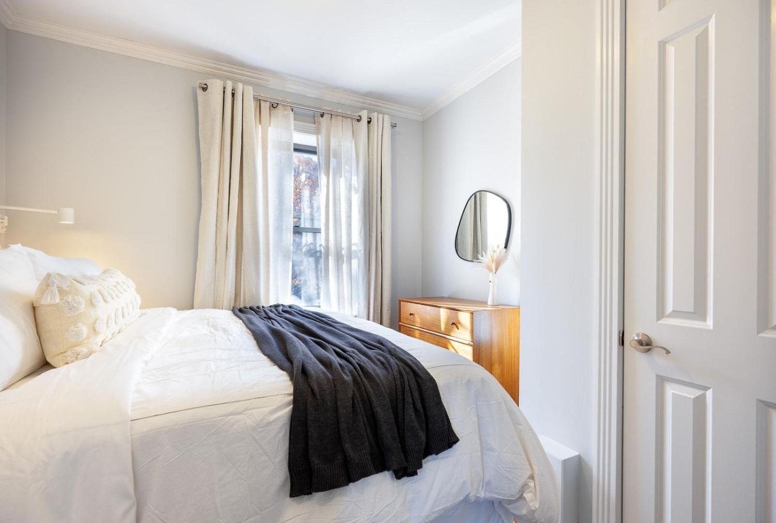 Apartment Three Bedroom West Village Townhouse