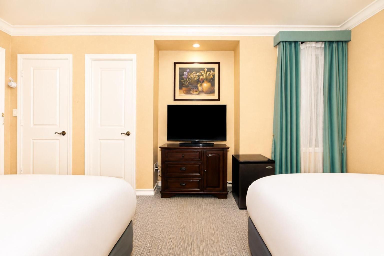 Stanford Hotel 3*