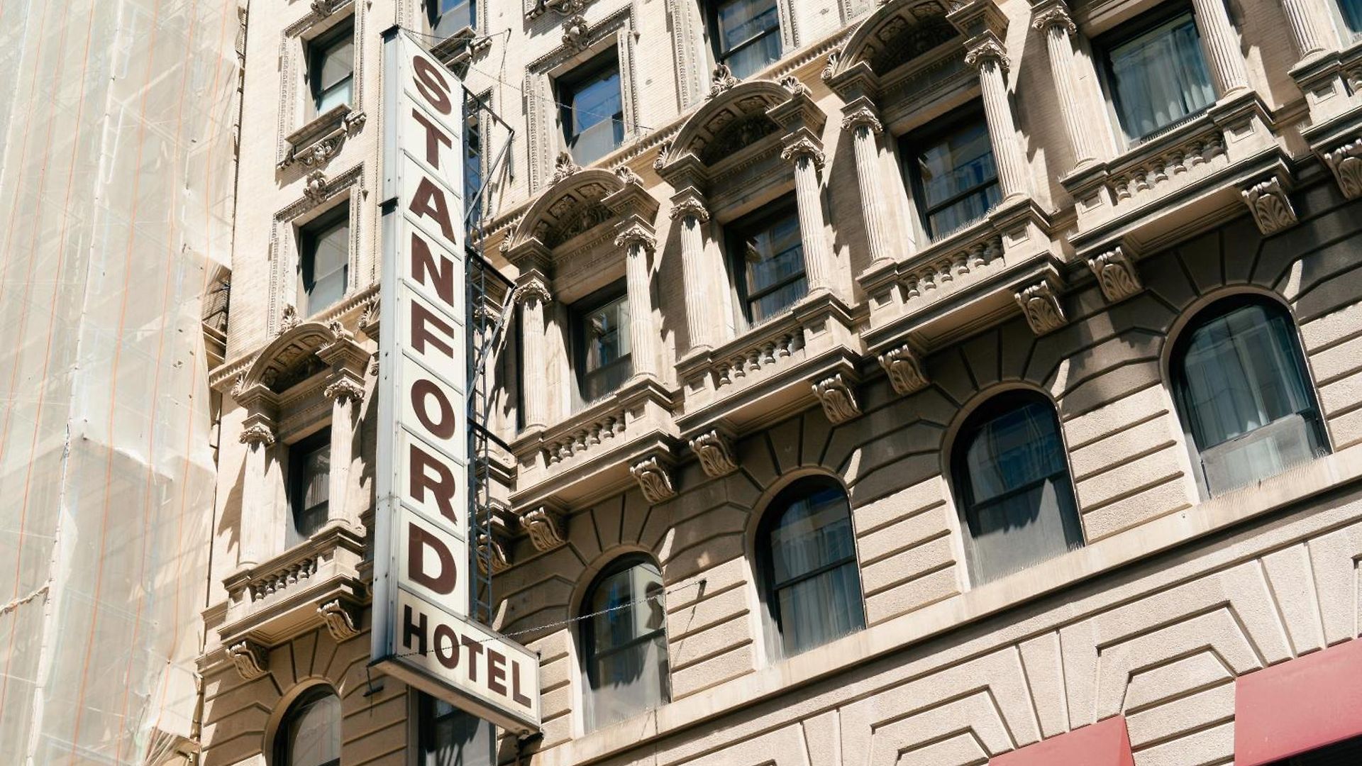 Hotel Stanford