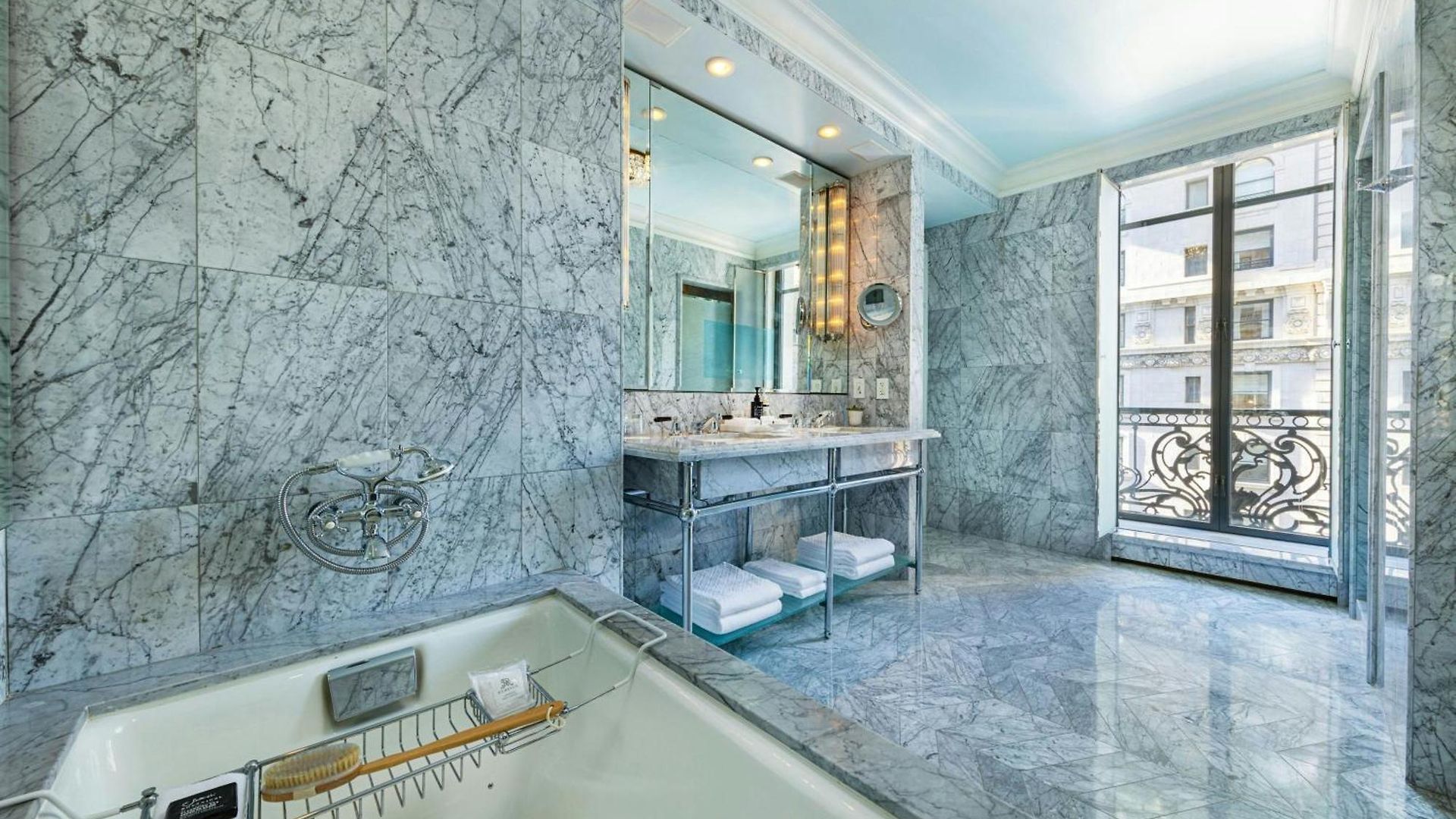 The St. Regis 5*