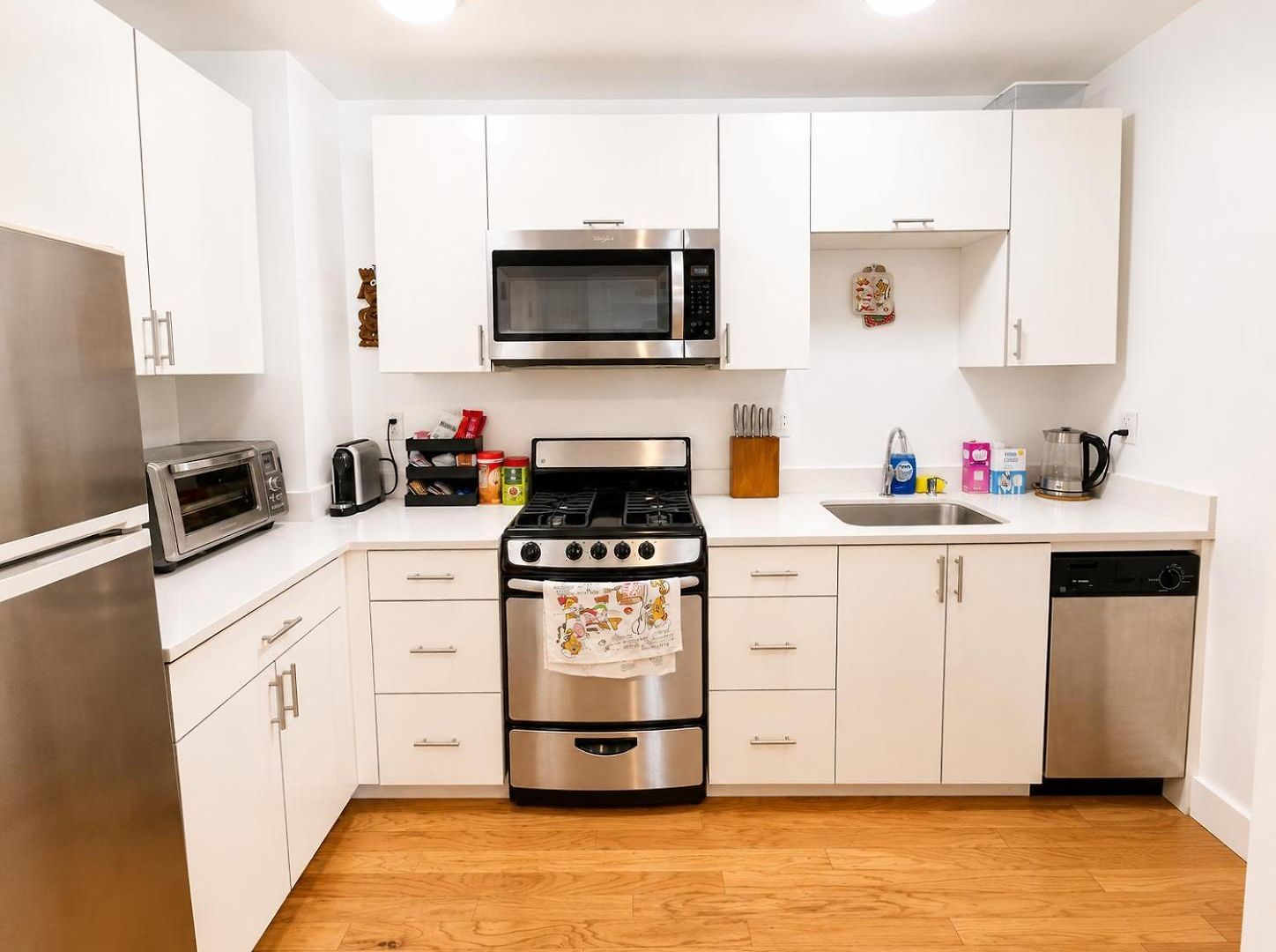 Nyc With Private Bathroom & Kitchenette
