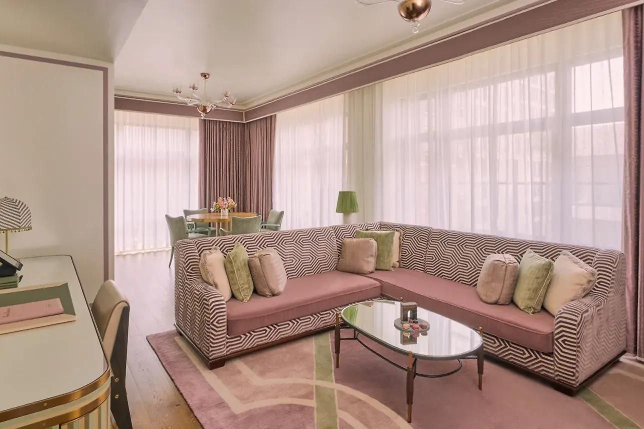 Fouquet's Hotel 5*