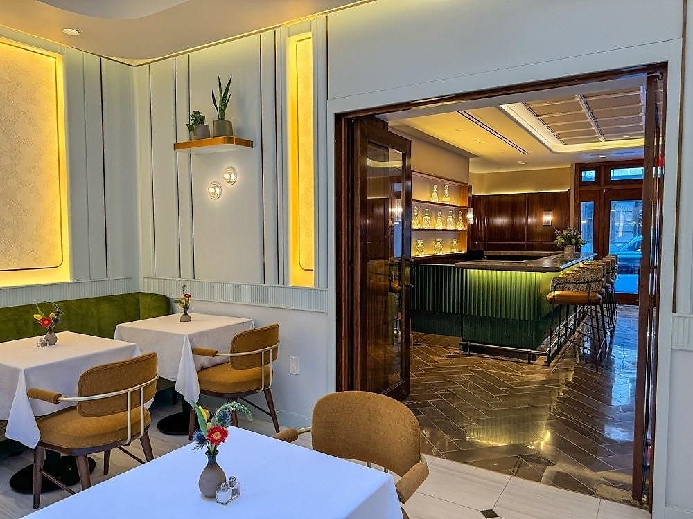 The Iroquois Times Square, A Small Luxury 5*