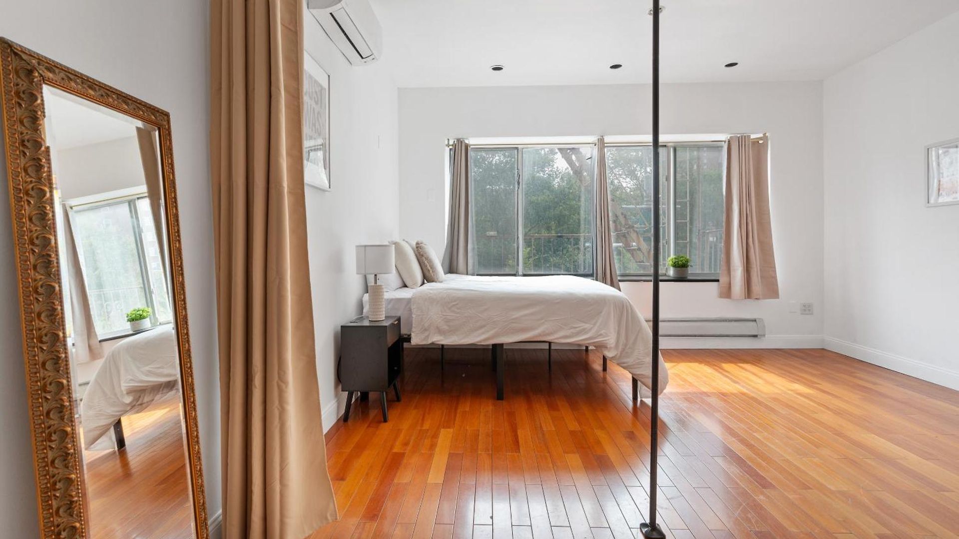 Upper East Side Luxury 3br 2b 1700 Square Feet 4*