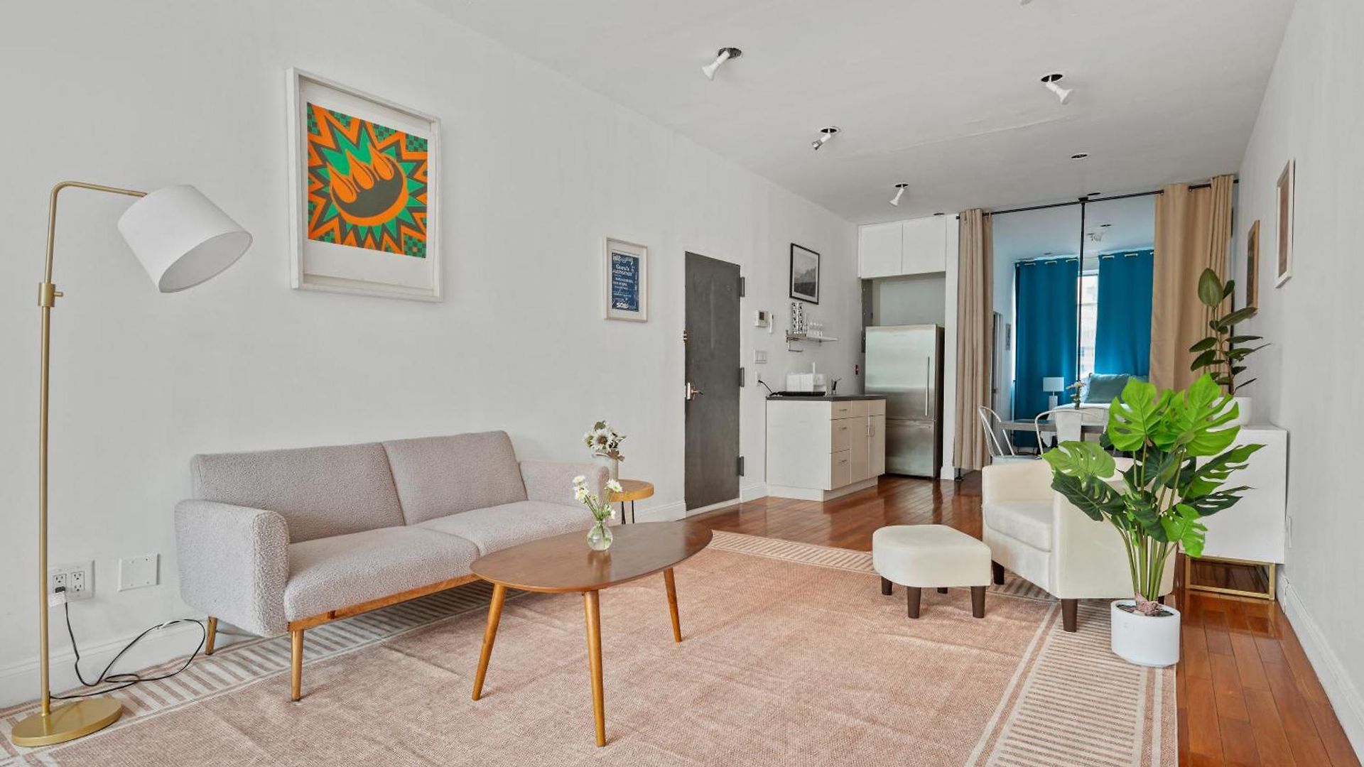 Upper East Side Luxury 3br 2b 1700 Square Feet Hotel