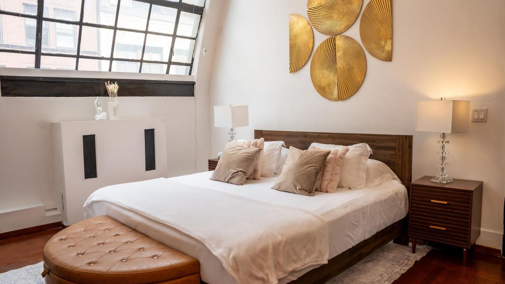 The Loft At Mansfield Hotel *