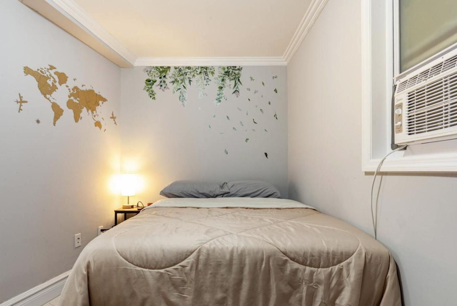 Apartment Private Bedroom With Shared Bathroom In Union Square Downtown Manhattan - Steps From The Dining & Nightlife!