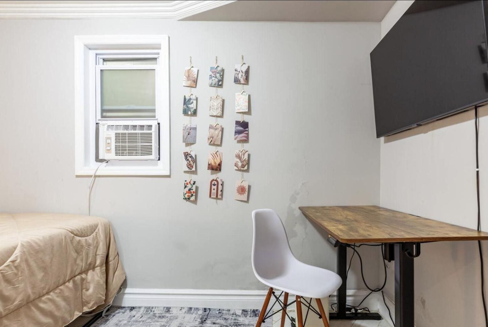 Private Bedroom With Shared Bathroom In Union Square Downtown Manhattan - Steps From The Dining & Nightlife! *