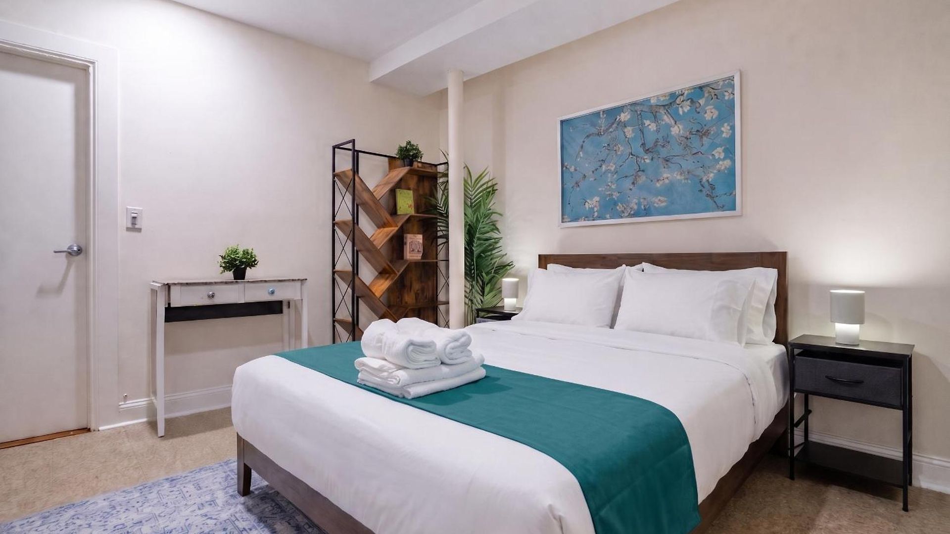 3 Bedroom Cozy In Manhattan Valley Apartment