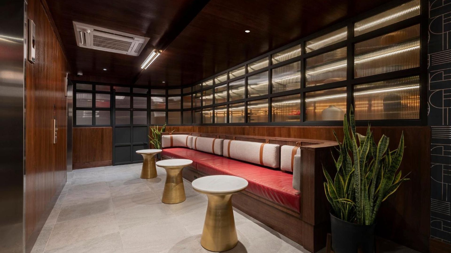 Voco Astoria By Ihg Hotel