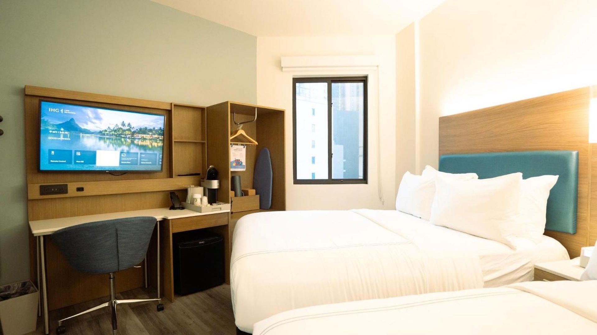 Even Long Island - By Ihg 3*