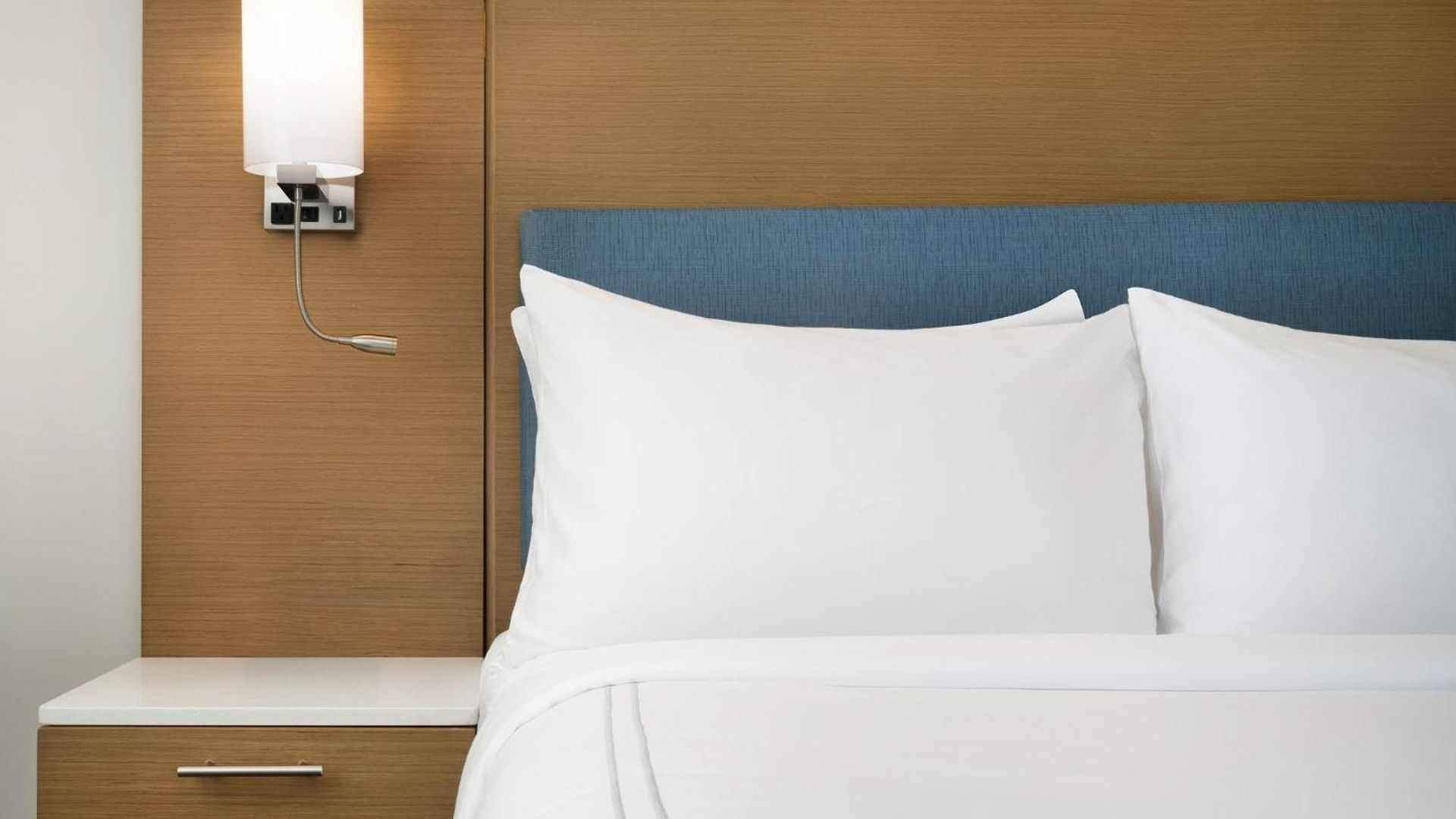 Even Long Island - By Ihg
