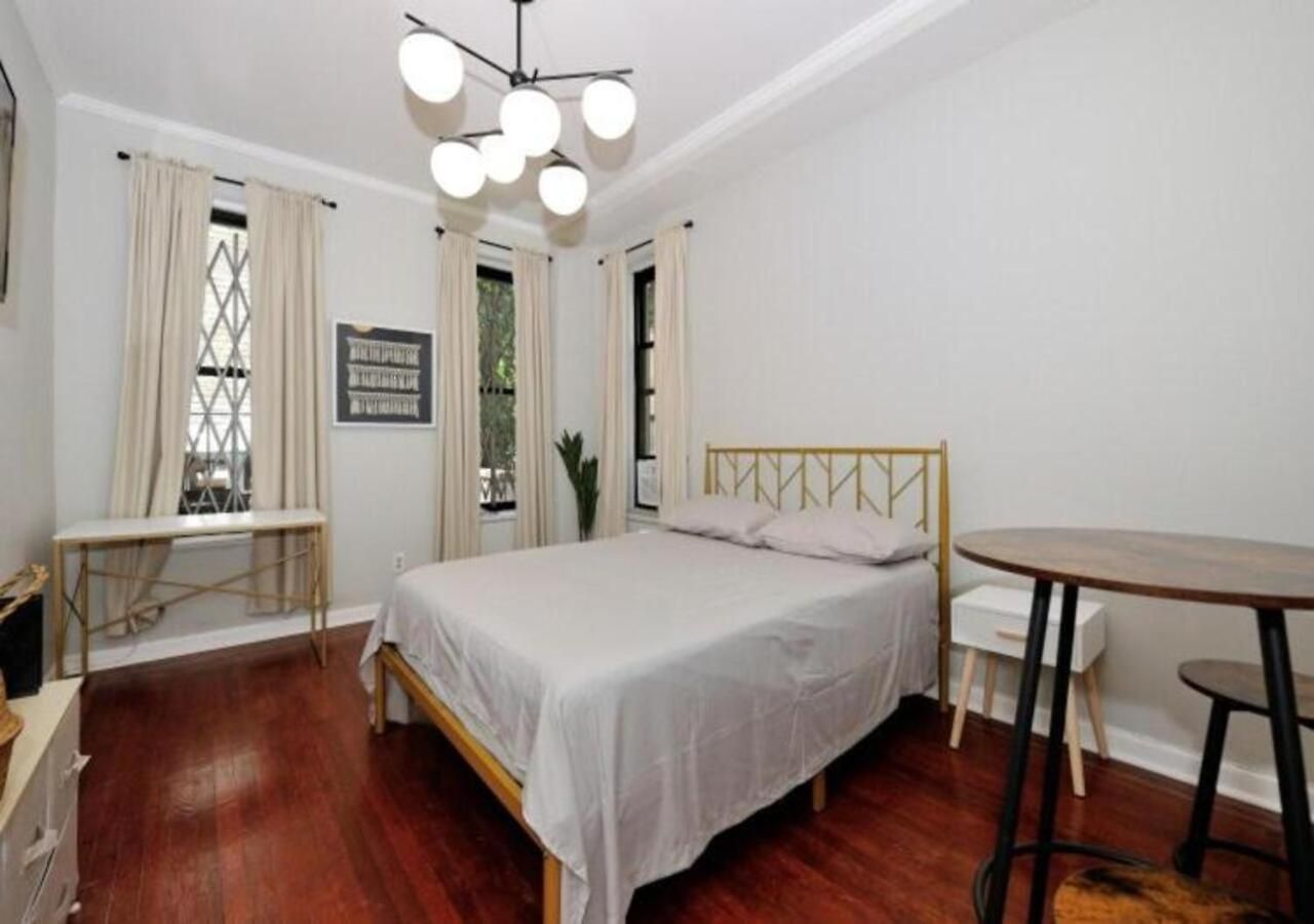 Apartment Cozy Near Park!, June To Aug 90 Days Required *