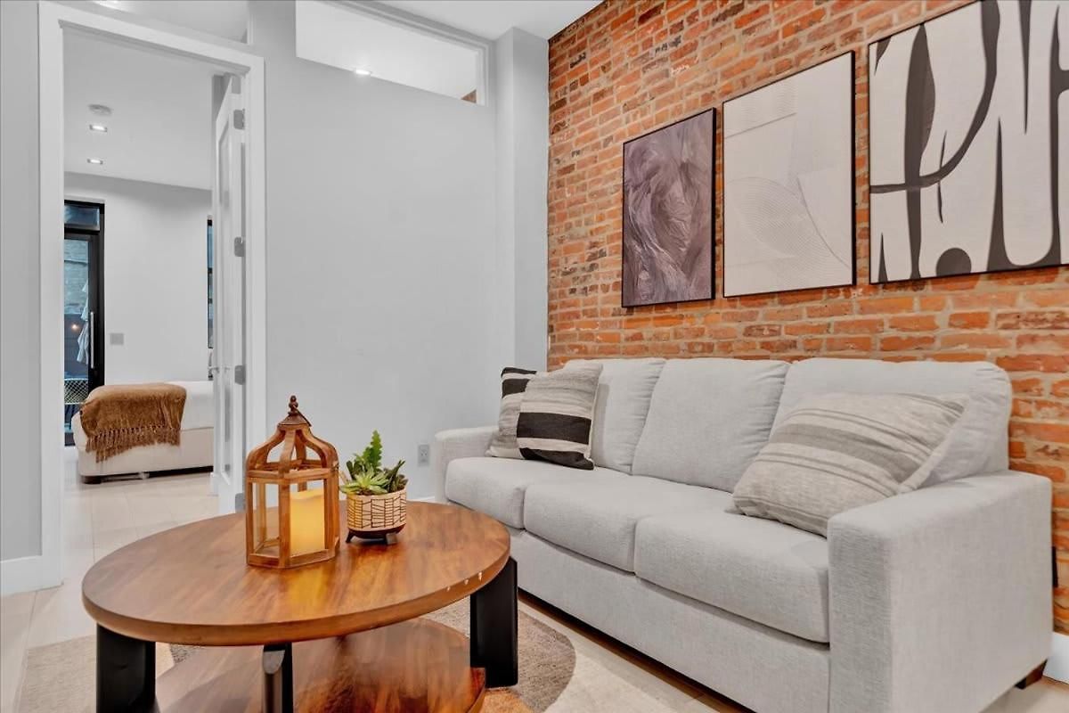 Modern West Village 1br Garden Steps To Subway