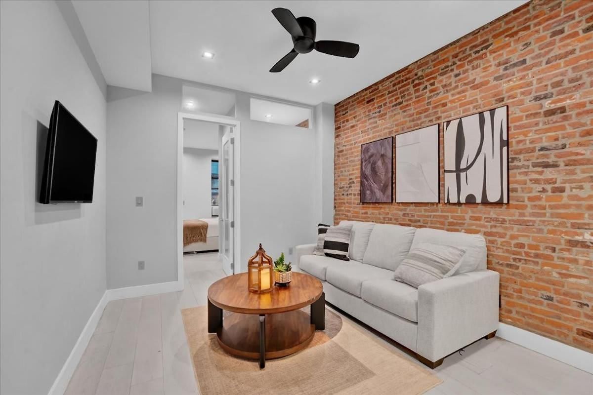 Modern West Village 1br Garden Steps To Subway *