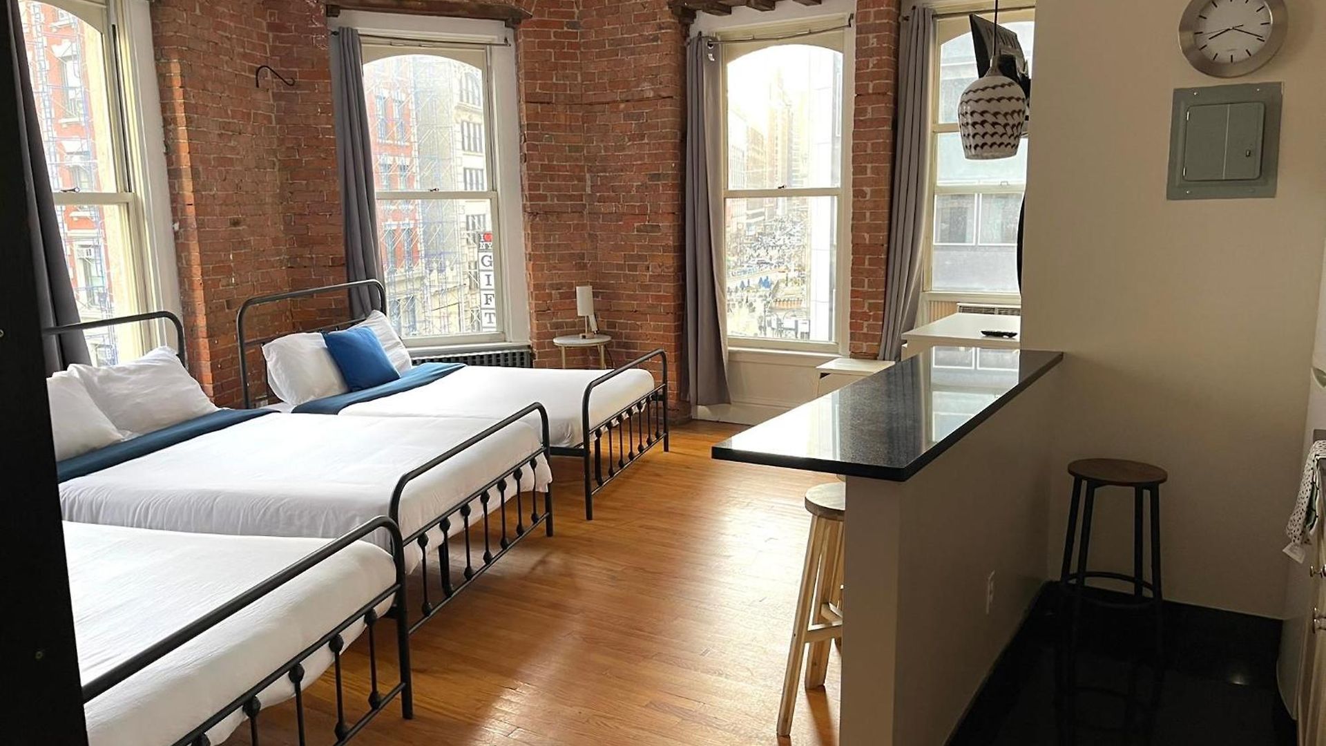 Empire State & Nest Apartment