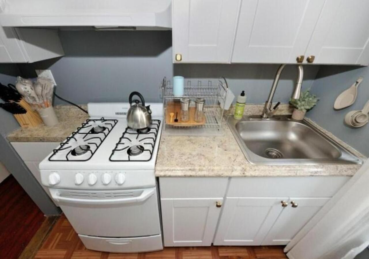 Cozy Near Park!, June To Aug 90 Days Required Apartment New York