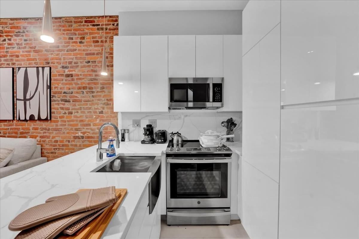 Modern West Village 1br Garden Steps To Subway * New York