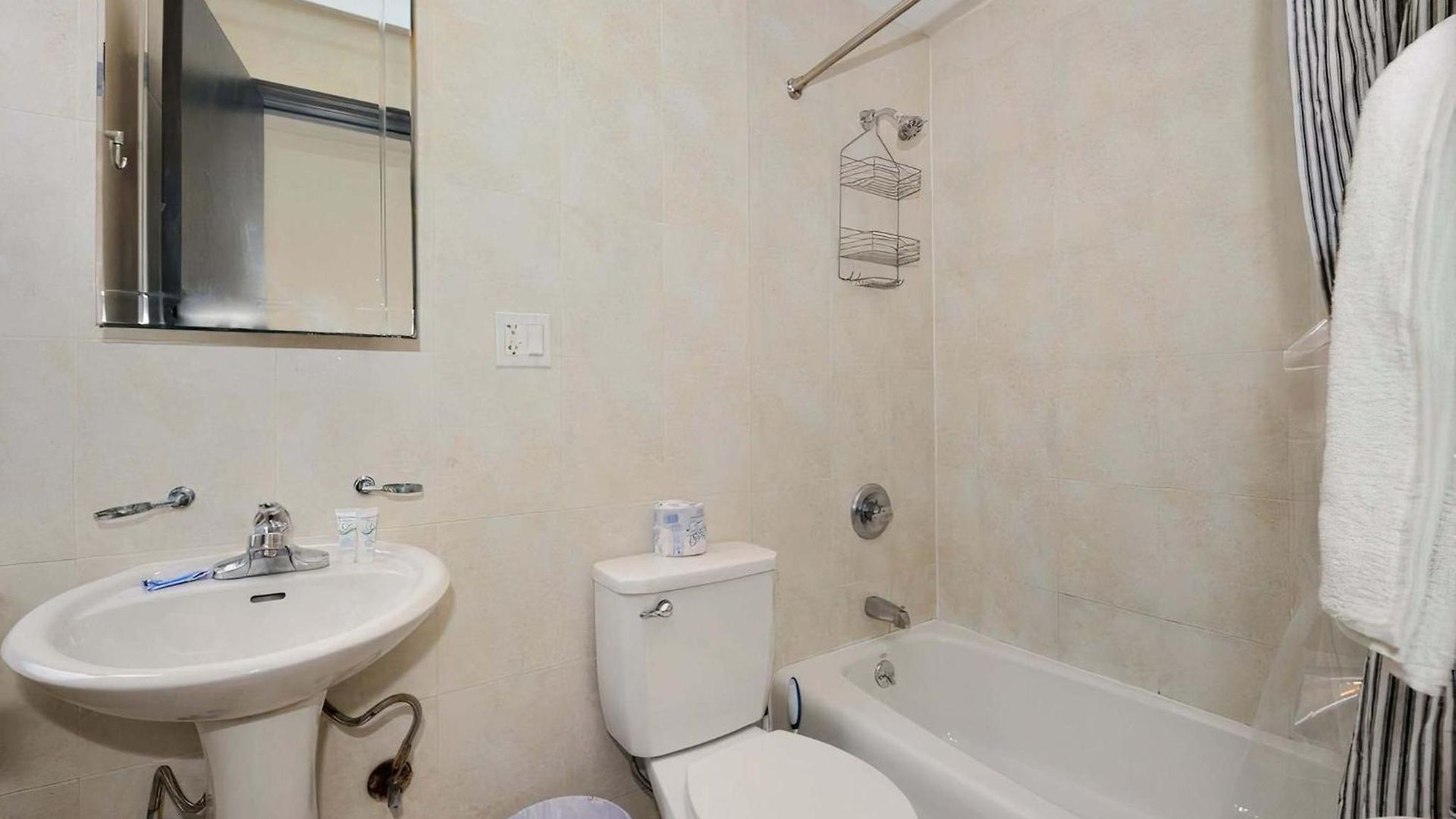 The Gram V Vibe 8615 Apartment *