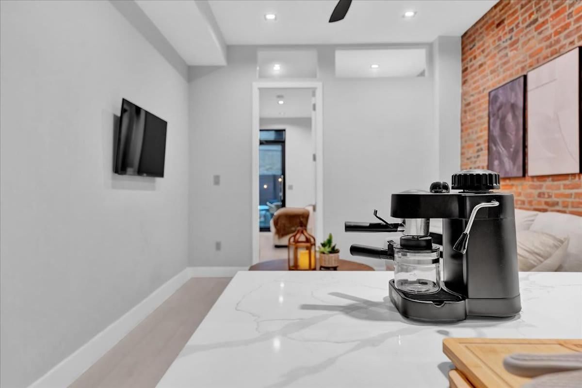 Apartment Modern West Village 1br Garden Steps To Subway
