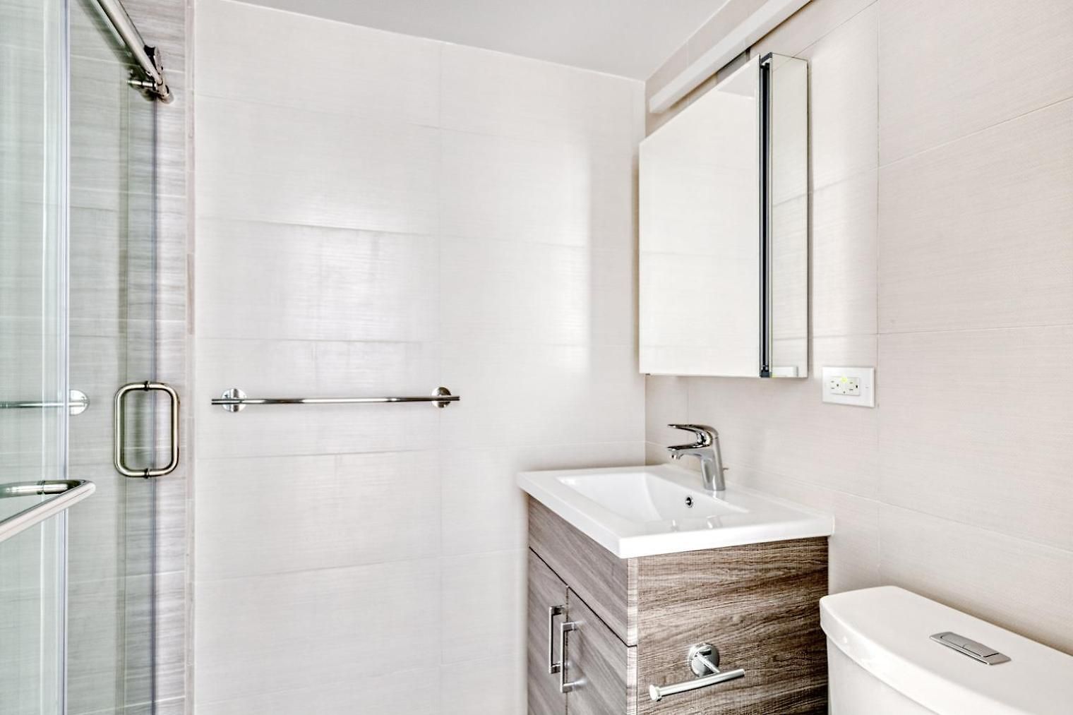 Midtown E W Dm Gym Nr Bloomingdales Nyc-712 * New York