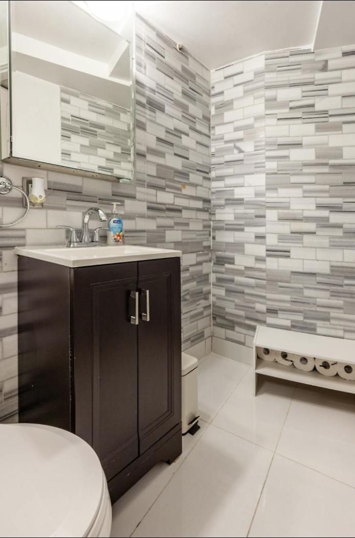 Private Bedroom With Shared Bathroom In Union Square Downtown Manhattan - Steps From The Dining & Nightlife!