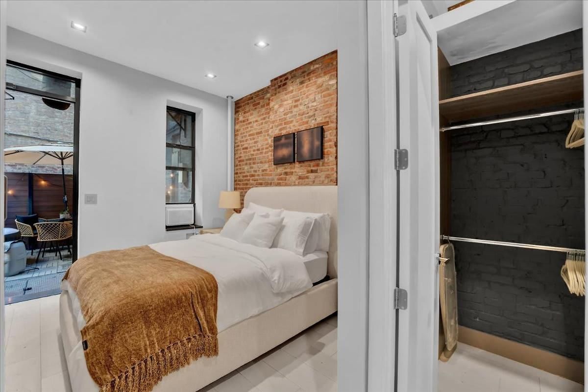 Modern West Village 1br Garden Steps To Subway