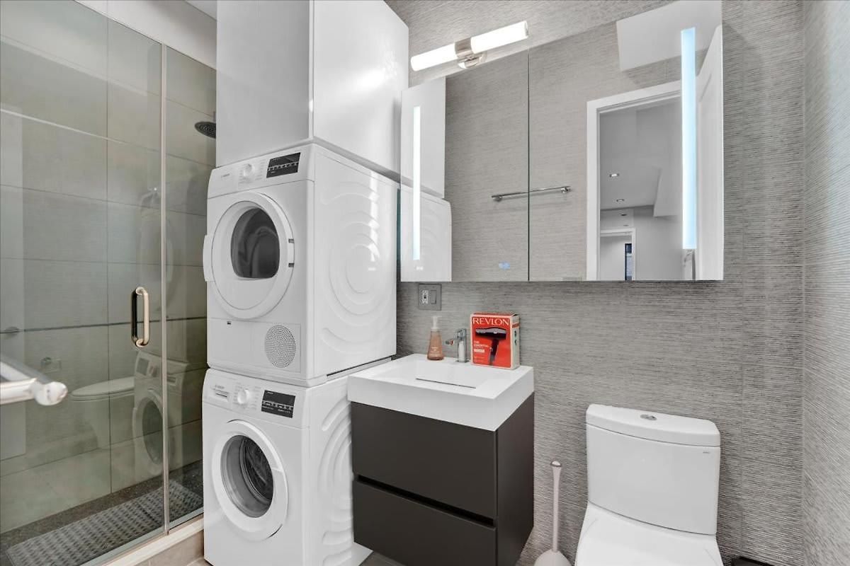 Modern West Village 1br Garden Steps To Subway *