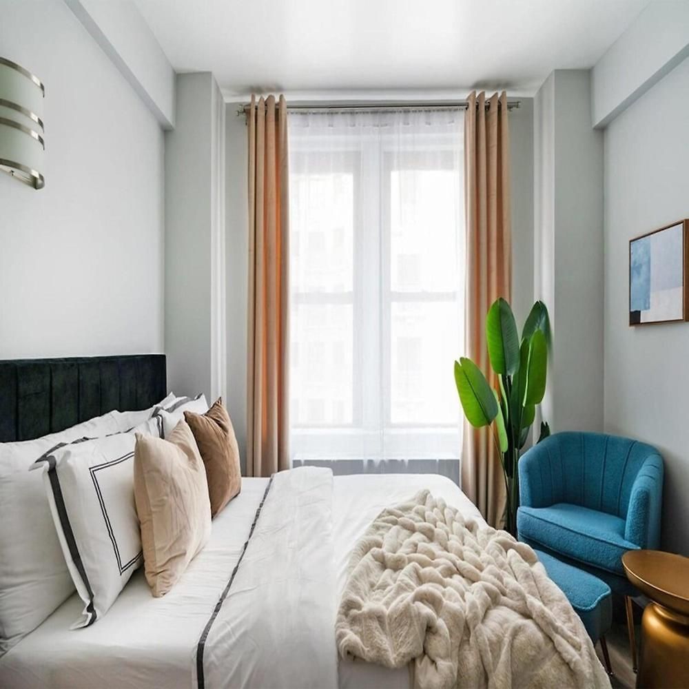 Apartment 73 West New York